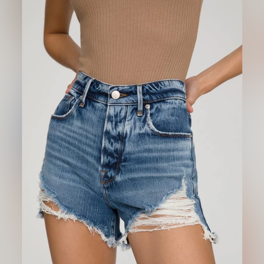Good American Bombshell shorts size 2/26